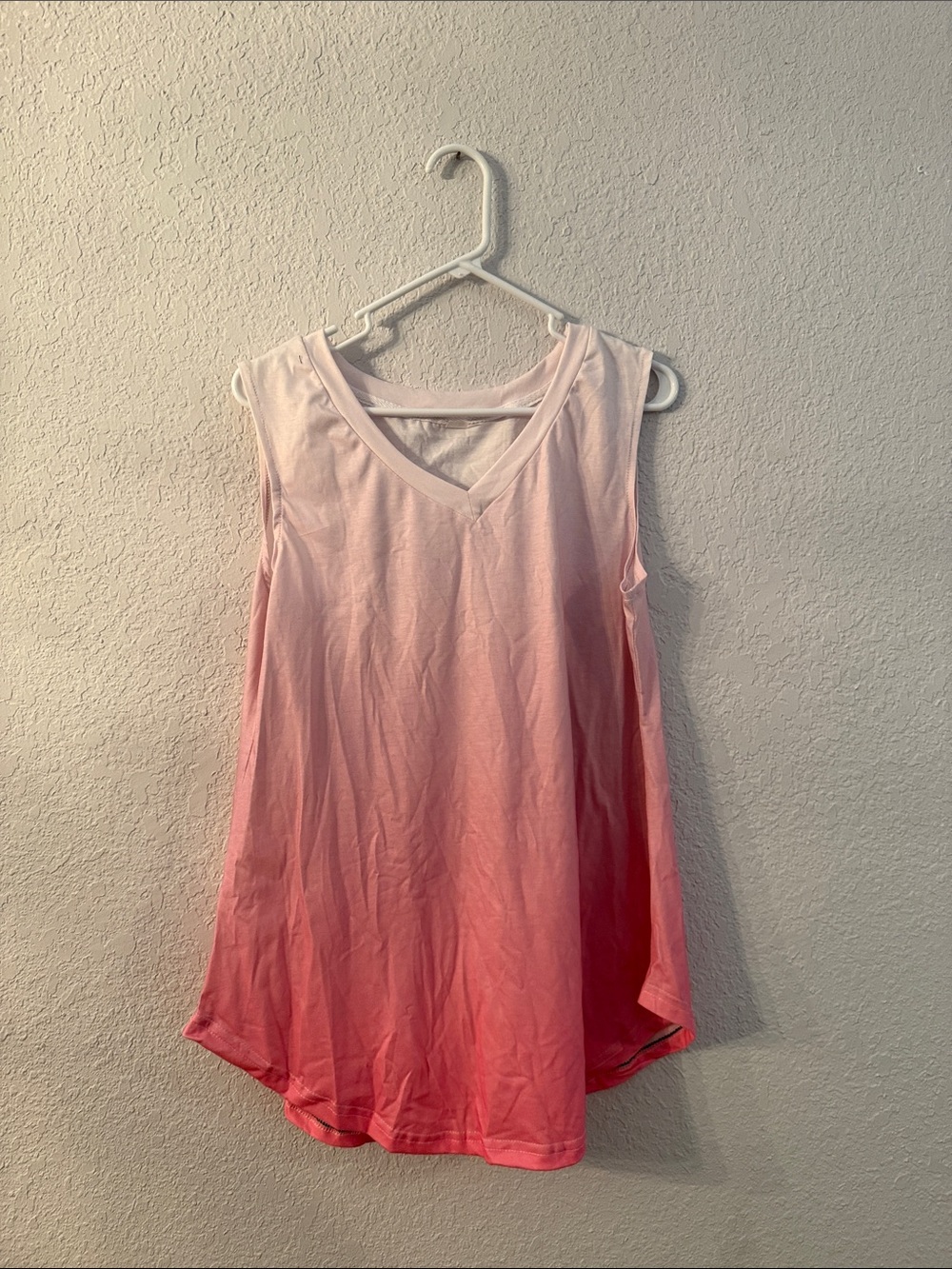SHEIN Pink Ombre V-Neck Sleeveless Tank